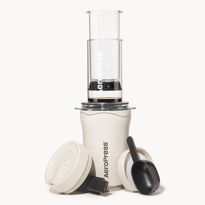 Aeropress Go plus travel met tumbler